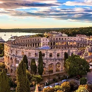 Apartment Central Apartments, Pula